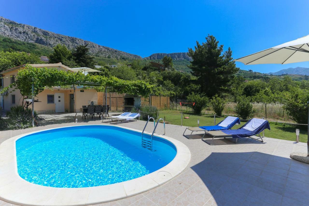 Holiday Home Rupotina With A Large Yard, Pool And A Beautiful View Solin Exterior photo